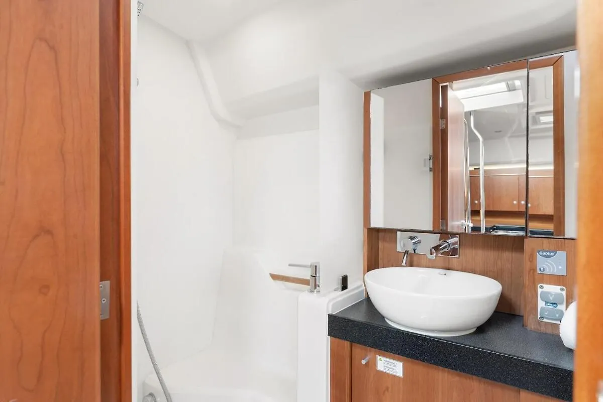 Bådhotel Capri Positano Amalfi Coast Sail Hotel Italien